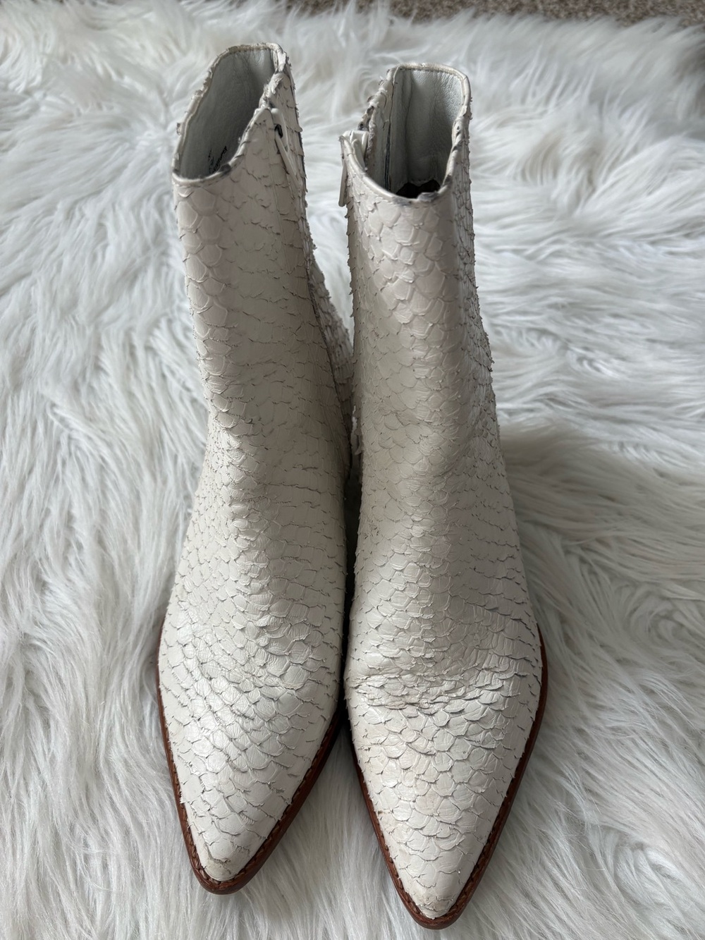 Matisse Caty Snake Embossed Western Boho Festival Indie Off White Ankle Boots